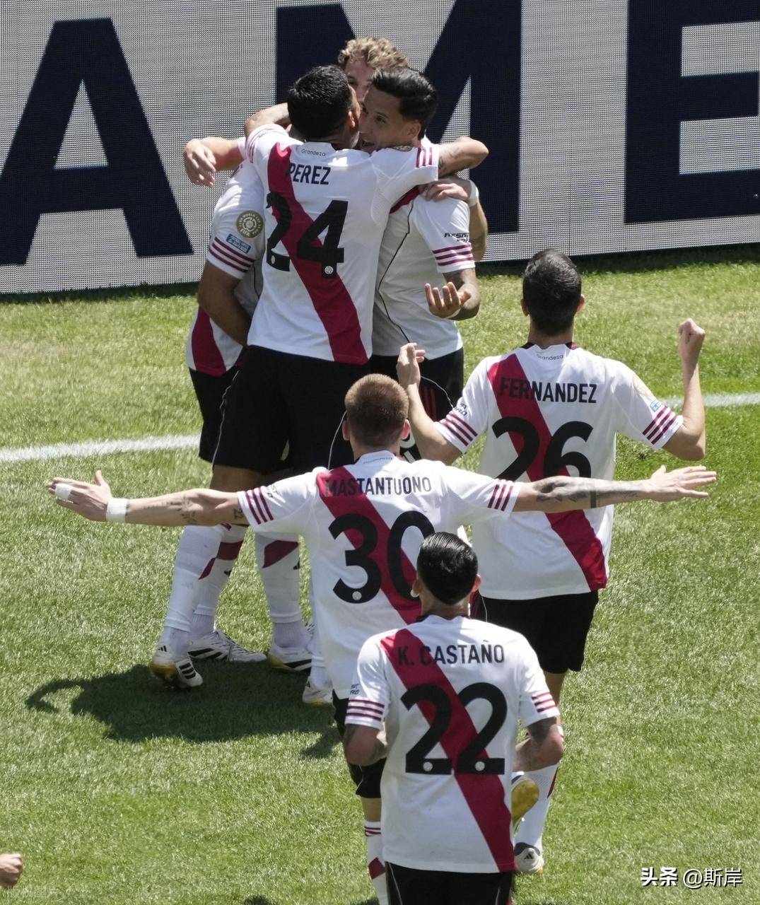 集结日体能课后；河床更衣室发声备战世俱杯；赛场秩序良好；纪律约束更严格(积极准备参加消防体能技能竞赛活动)-u8官网娱乐