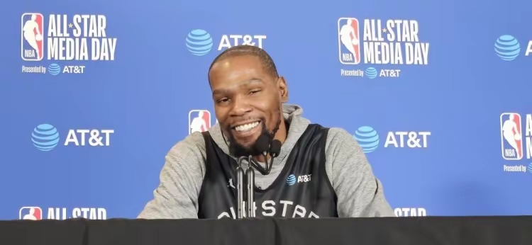 瓦伦西亚迎全明星赛关键赛,国际比赛日造点机会,质疑声仍在,年轻球员得到机会的简单介绍 瓦伦西亚迎全明星赛关键赛,国际比赛日造点机会,质疑声仍在,年轻球员得到机会的简单介绍