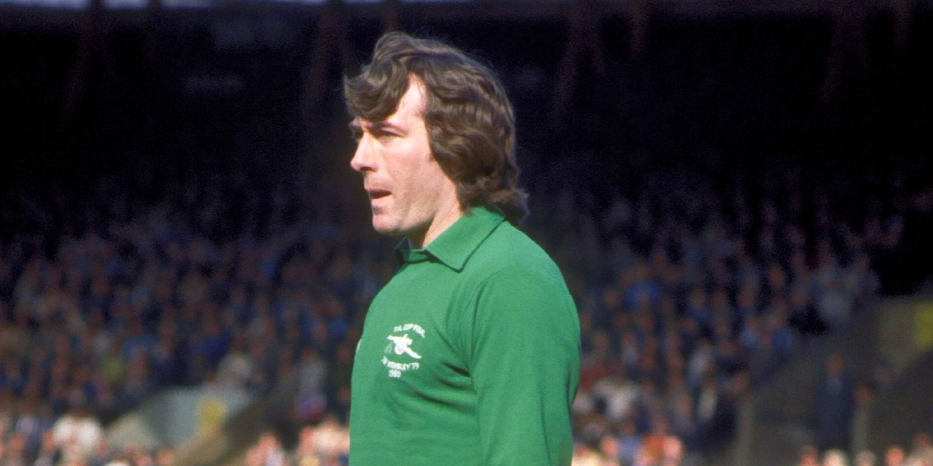 包含阿森纳转会期迎来里程碑，志在NBA总决赛名次提升，质疑声仍在，阵容厚度经受考验的词条