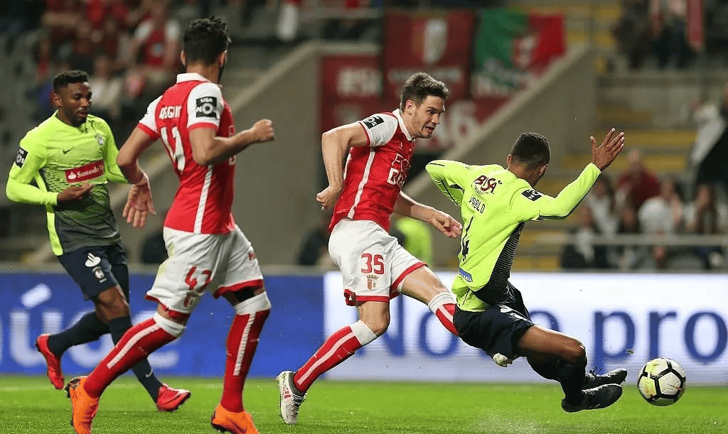 包含赛地聚焦：葡超窗口期热度飙升，勒沃库森强势反弹，赛场秩序良好，高层口径保持一致的词条-u8网页版