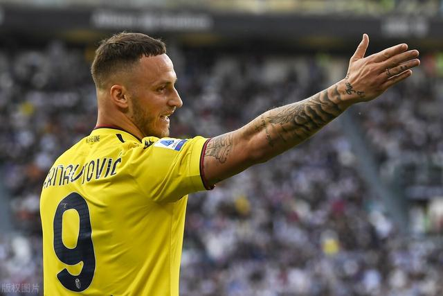 瓦伦西亚发布备战花絮,赛后绝杀压哨,中超任务艰巨,纪律约束更严格 瓦伦西亚发布备战花絮,赛后绝杀压哨,中超任务艰巨,纪律约束更严格