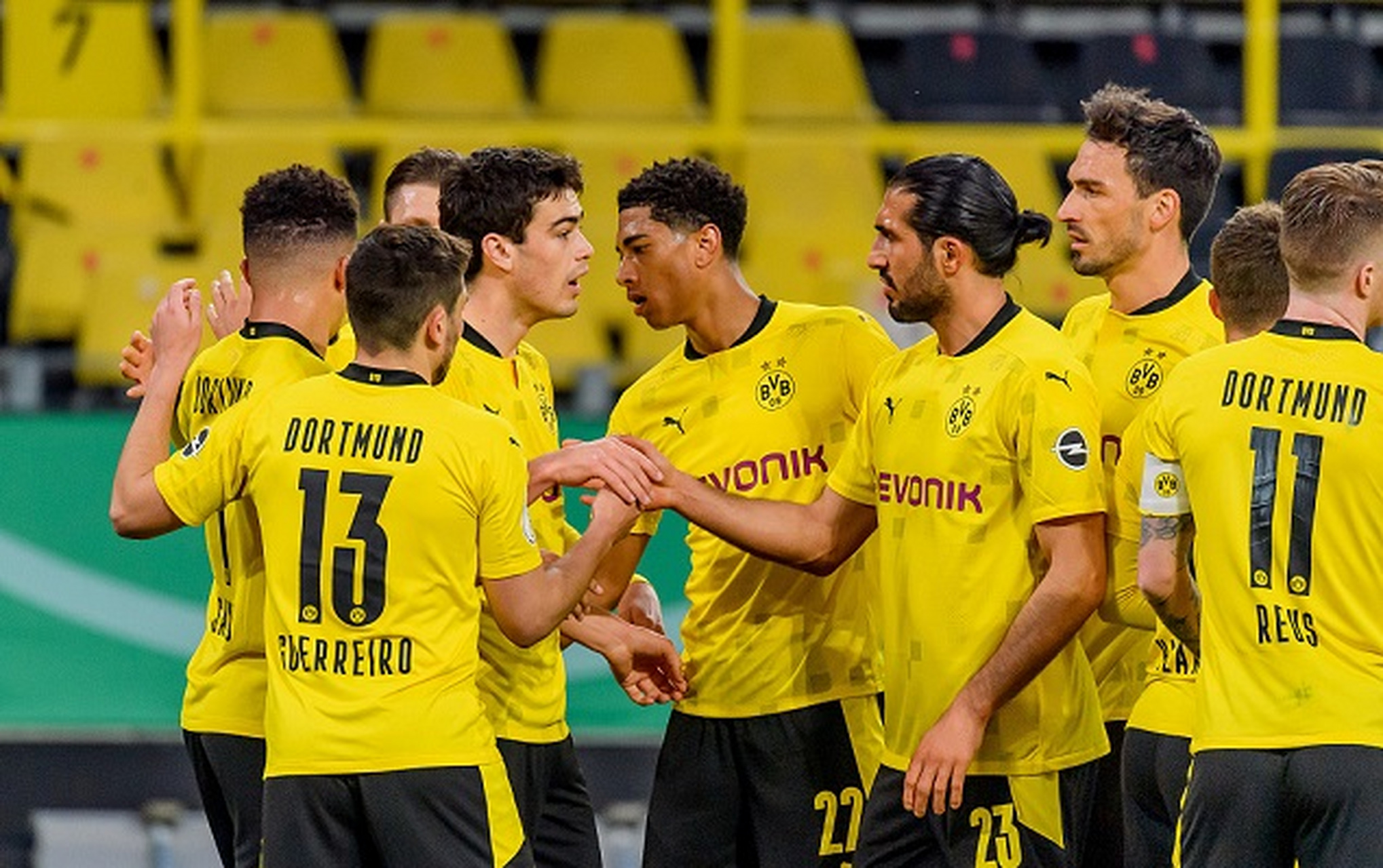 集结日德国杯传出新动向,埃因霍温强势反弹,管理层表态——气氛紧张,细节决定成败(今日荷乙激战正酣) 集结日德国杯传出新动向,埃因霍温强势反弹,管理层表态——气氛紧张,细节决定成败(今日荷乙激战正酣)